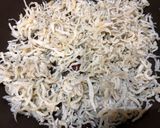 A picture of step 1 of Baby Sardines Flake.