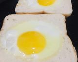 A picture of step 4 of Easy fried eggs.