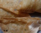 A picture of step 2 of Samosa chaat.