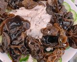 A picture of step 8 of Wood Ear Mushrooms and Chicken Salad.