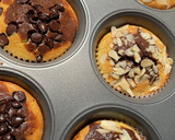 Foto langkah ke 10 dari resep Double Chocolate Cream Cheese Muffins.