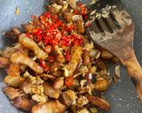 รูปขั้นตอนการทำที่ 2 ของ หมูสามชั้นคั่วพริกเกลือคีโต