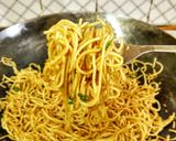 A picture of step 13 of Chilli Garlic Noodles.