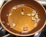 Foto del paso 2 de la receta: Tortilla de gamba blanca al ajillo 🤩🤩
