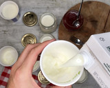 Foto del paso 3 de la receta: Cómo hacer yogur casero sin yogurtera