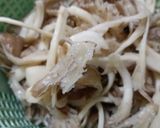 Foto langkah ke 1 dari resep Tumis jamur cabe gendot.