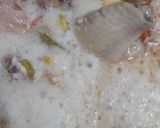 Foto del paso 7 de la receta: Pollo a la cerveza y remolacha, calabacín, perejil y huevo