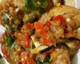 Foto langkah ke 5 dari resep Ayam geprek sambel padang.