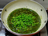 મટર-પાલક નીમોના