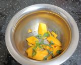 A picture of step 1 of Minty Peach Mojito.