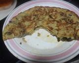 Foto del paso 4 de la receta: Pincho con pepino y sobras de tortilla