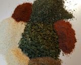 A picture of step 1 of Tuna Pasta Spices.