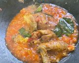 Gambar langkah 5 resipi Sambal Ayam Daun Limau Purut.