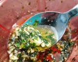 Une image de l'étape 3 de Tomates gratinées à l'ail et persil.