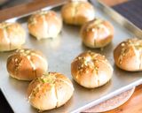 Foto langkah ke 9 dari resep Korean Garlic Cheese Bread.