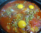 Foto del paso 3 de la receta: Bifes con salsa portuguesa