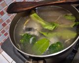 Foto langkah ke 5 dari resep Sayur Ikan Tongkol Belimbing Wuluh.