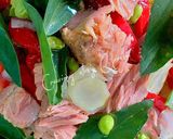 Foto del paso 10 de la receta: Ensalada mediterránea de tomates, atún rojo y hojas de habas