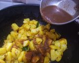 A picture of step 6 of Achari aloo.
