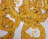A picture of step 4 of Onion rings.