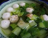 Hình bước làm 3 của món Canh cải thìa cá viên