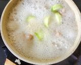 Foto langkah ke 4 dari resep Sup Bakso Wortel Gambas simpel.