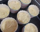 Foto langkah ke 5 dari resep Muffin Bluder Tape.