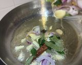 Gambar langkah 6 resipi Kari Ayam Tumis Darat.
