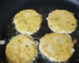 A picture of step 4 of Leftover boiled rice cutlets.