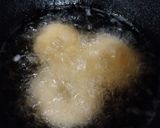 A picture of step 4 of Sooji Potato Vada.