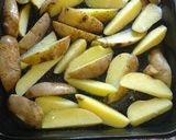 Foto del paso 5 de la receta: Muslitos de pollo deshuesados con salsa de champiñones y papas