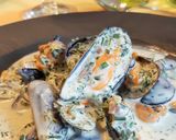 Une image de l'étape 7 de Moule froides mayo aux herbes et jus de cuisson.