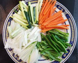 Foto del paso 2 de la receta: Noodles de arroz con brochetas de Pollo y Verduras