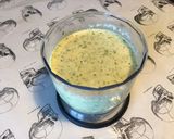 Une image de l'étape 8 de Sauce au yaourt, épices, fines herbes et oignon.