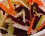 Foto del paso 2 de la receta: Ensalada verduras, fruta y pollo