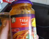 A picture of step 2 of Cheap chicken curry.