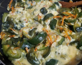 Foto del paso 5 de la receta: Revuelto de zapallitos y zanahorias!!!