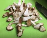 รูปขั้นตอนการทำที่ 3 ของ ข้าวต้มซี่โครงหมูสับเห็ดหอม