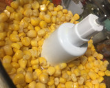 Foto del paso 2 de la receta: BUDÍN DE CHOCLOS🌽🌽🧅🥚🌽🌽