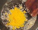Hình bước làm 3 của món Ốc sốt trứng muối