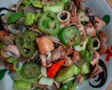 Foto langkah ke 3 dari resep Cumi Asin Cabe Gendot.