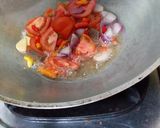 Foto langkah ke 4 dari resep Ayam geprek kemangi.