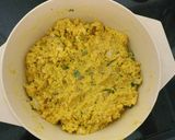 A picture of step 4 of Chana dal vada.
