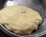 A picture of step 1 of Khopra patties.