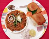 A picture of step 6 of Pav Bhaji.