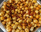 A picture of step 4 of Chatpata Makhana.