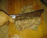 A picture of step 2 of Kachey qeeme ke kabab.