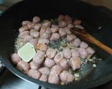 Pas rețetă Gnocchi cu cârnați și ciuperci și crema de parmezan cu șofran 1 fotografie