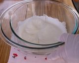 A picture of step 11 of Creamy Strawberry Milk Jelly Pudding.