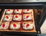 2024. Mini pizza reggelire tízóraira 😋 recept fázis 2 fotója